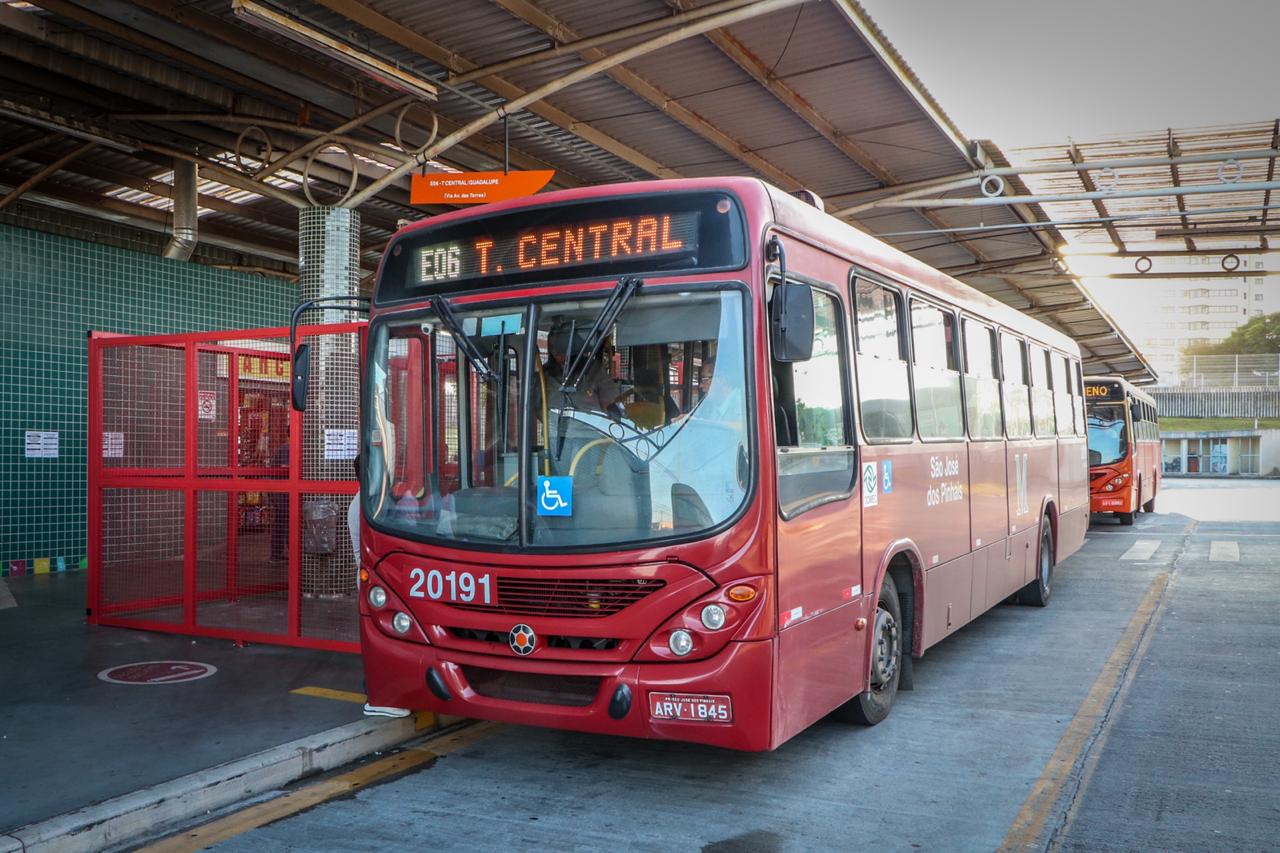 Nova linha de ônibus atende o Jardim Primavera e Independência - Prefeitura  de São José dos PinhaisPrefeitura de São José dos Pinhais
