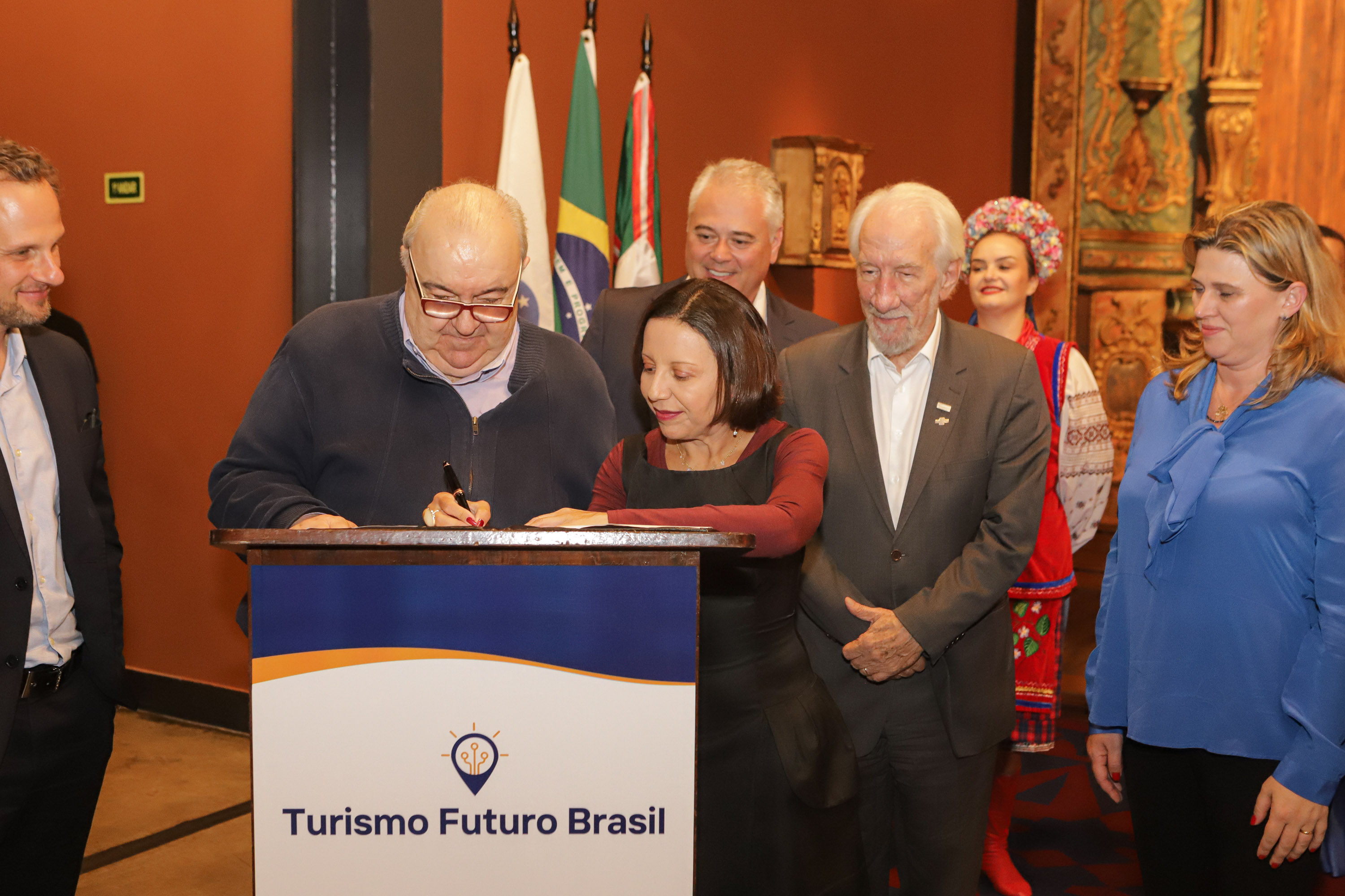 Programa Revive Brasil  No #turismo, uma parceria entre a