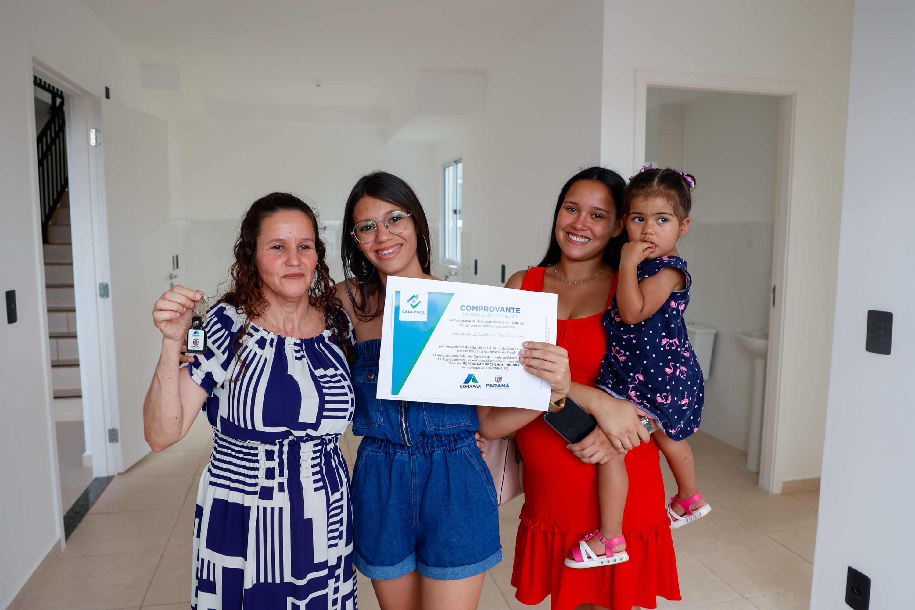 Adeus, aluguel: Casa Fácil garante acesso facilitado de mulheres do Paraná  à moradia