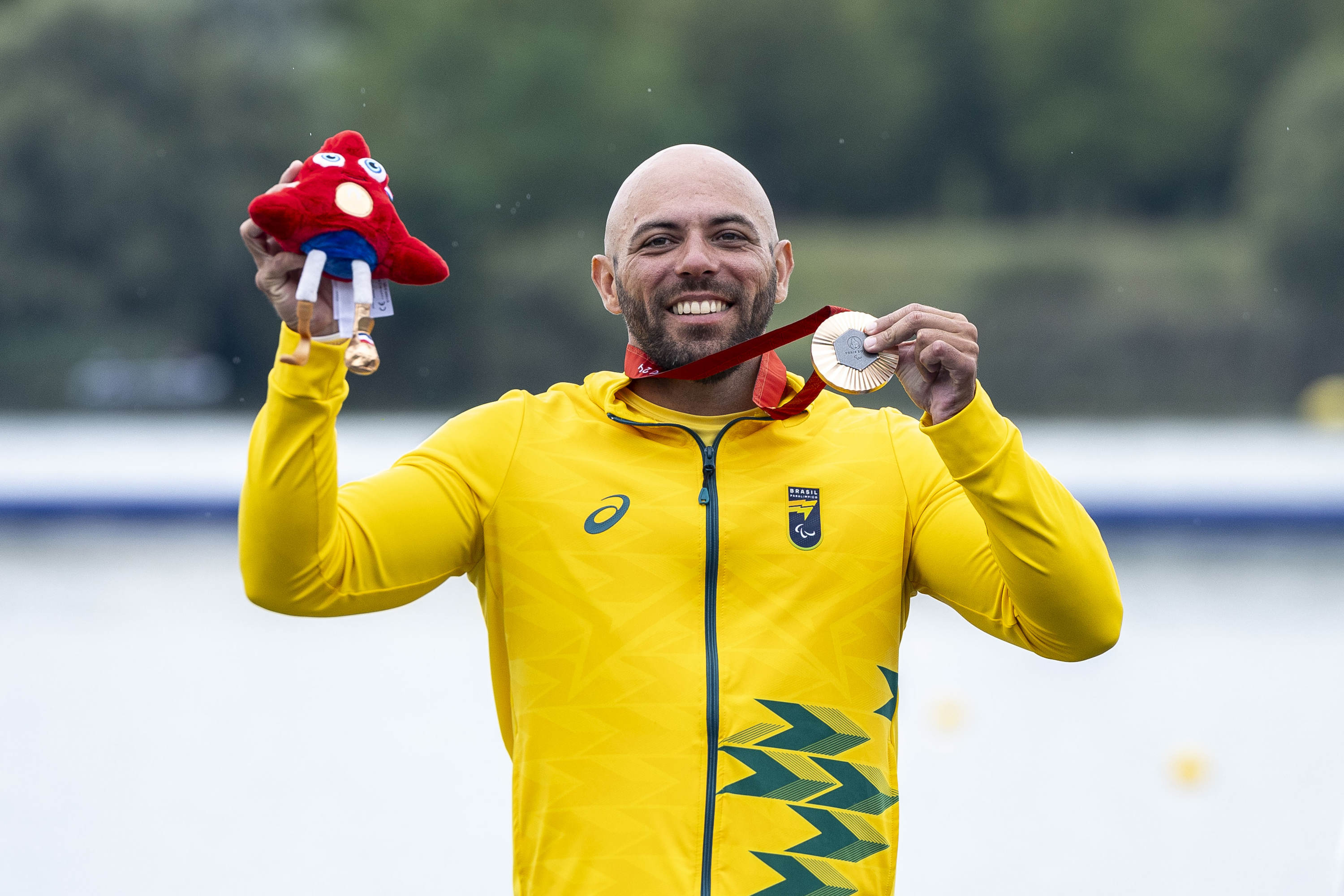 Paratletas apoiados pelo Paraná conquistam duas medalhas em Paris