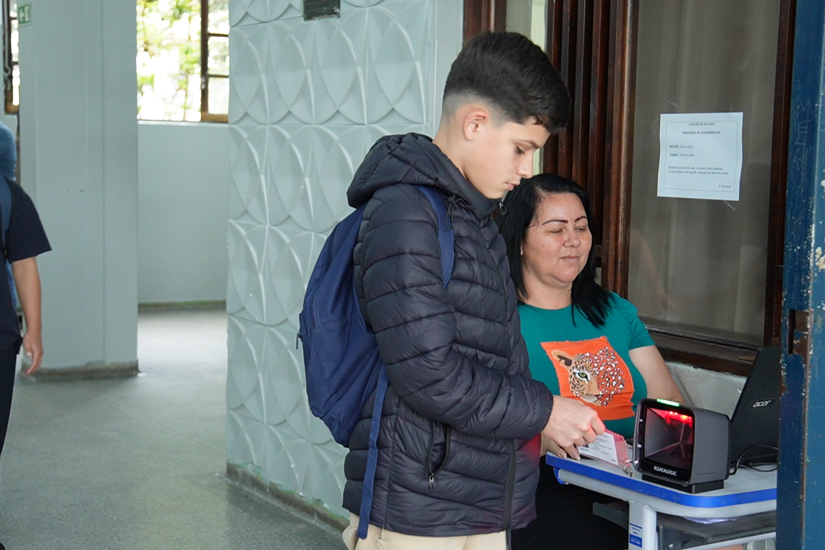 Tecnologia desenvolvida por estudantes de Paranaguá reduz atrasos e faltas escolares