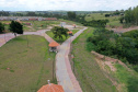 O secretário do Desenvolvimento Sustentável e do Turismo, Márcio Nunes, participou nesta quinta-feira (25) do plantio de mudas de árvores nativas no Parque Urbano de Maria Helena, no Noroeste do Estrado. O parque está com 77% de obras. -  Curitiba, 25/11/2021 - Foto: Alessandro Vieira/SEDEST