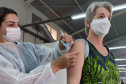 Segundo ano da pandemia no Paraná tem a marca registrada pela vacinação 