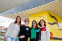 Ganhadores do Redação Nota 10 participam de premiação em visita a Curitiba