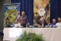 Produção de hortifrútis e criação de abelhas sem ferrão são discutidas em Dois Vizinhos
