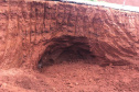 Diagnóstico da PR-445 em Mauá da Serra revela pequena caverna sob pista