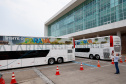 Governador conhece os ônibus que vão promover o turismo no Paraná pelas rodovias do Brasil. 