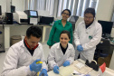 Lacen do Paraná participa de projeto inovador de monitoramento genômico em navio