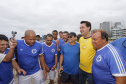 O governador Carlos Massa Ratinho Junior, caminhou na Orla de Matinhos e participou do lançamento das atividades esportivas na Operação Verão Paraná, com o Jogo dos Atletas, na arena multiuso. Foto: Arnaldo Alves / ANPr.