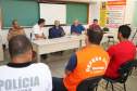 O secretário de Estado de Segurança Pública, Luiz Carbonell, esteve em Guaratuba, no Litoral do Paraná, nesta quinta-feira (17) para avaliar os estragos causados pelo temporal que atingiu a região na quarta-feira e confirmar ações de apoio às pessoas afetadas.  -  Guaratuba, 17/01/2019  -  Foto: José Fernando Ogura/ANPr