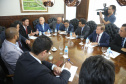 O chefe de Casa Civil, Guto Silva, e o secretário de Planejamento, Valdemar Bernardo Jorge, apresentaram nesta segunda-feira (11) aos líderes da Assembleia Legislativa do Paraná (Alep) o projeto de lei da reforma administrativa que extingue 13 secretarias e gera economia de R$ 10 milhões por ano aos cofres públicos.  -   Curitiba,11/02/2019 Foto:Jaelson Lucas / ANPr