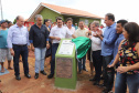 Quarenta e nove famílias de Florestópolis, município da região Norte do Paraná, concretizaram nesta sexta-feira (22) o sonho da casa própria. Elas vão morar no Residencial José Alves dos Santos, inaugurado pelo governador Carlos Massa Ratinho Junior, pelo presidente da Companhia de Habitação do Paraná (Cohapar), Jorge Lange, e o prefeito Nelson Correia Junior.  -  Florestópolis, 22/01/2019  -  Foto: José Fernando Ogura/ANPr