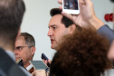 Governador Carlos Massa Ratinho Junior durante reunião com o secretário Nacional de Segurança Pública, general Guilherme Theóphilo e o secretário estadual da Segurança Pública e Administração Penitenciária, general Luiz Felipe Carbonell - Curitiba, 19/03/2019 - Foto Gilson Abreu/ANPr