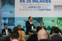 O governador Carlos Massa Ratinho Junior autoriza nesta quinta-feira (21) recursos para obras de recape asfáltico em ruas de 36 bairros de Curitiba. A assinatura contou com a presença do prefeito Rafael Greca e o secretário de Estado do Desenvolvimento Urbano, João Carlos Ortega, no Palácio Iguaçu,  Curitiba, 21/03/2019 -  Foto: Geraldo Bubniak/ANPr