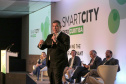 O diretor-presidente da Celepar, Allan Costa, participou nesta sexta-feira (22), segundo dia do Smart City Expo Curitiba, de painel sobre ecossistema de desenvolvimento local e inovação onde falou sobre como a inovação deve ser aplicada na vida das pessoas, e também, reforçou a importância da participação do Governo do Paraná nesse ambiente de discussão sobre o uso da tecnologia nas cidades e na gestão pública. Foto: Divulgação/Celepar