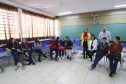 A professora de sociologia, Priscila Matos Drosoek, profere palestra sobre bullying no Colégio Estadual São Cristovão, em São José dos Pinhais.São José do Pinhais, 10-04-19.Foto: Arnaldo Alves / ANPr.