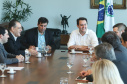 O governador Carlos Massa Ratinho Junior e o presidente da J.Macêdo, Walter Faria Junior, oficializaram nesta quinta-feira (18) a adesão da empresa ao programa Paraná Competitivo e investimentos de R$ 500 milhões em um complexo industrial de manipulação de trigo em Londrina, no Norte do Estado. Foto: Rodrigo Felix Leal/ANPr