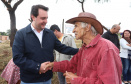 O governador Carlos Massa Ratinho Junior esteve nesta quarta-feira (15) em Campo Mourão e confirmou recursos para obras de infraestrutura urbana e compra de veículos, máquinas e equipamentos para 12 municípios do Noroeste do Paraná. Ele autorizou as licitações e homologações dos projetos da Secretaria de Estado do Desenvolvimento Urbano e Obras Públicas. Os investimentos somam R$ 8 milhões. Foto: Rodrigo Felix Leal/ANPr