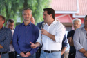 Moradores do Jardim Novo Oásis, em Maringá (Noroeste), ganharam nesta quinta-feira (16) um novo espaço de lazer. O governador Carlos Massa Ratinho Junior e o prefeito Ulisses Maia inauguraram a primeira de 30 unidade no município do programa Meu Campinho. Com 1,5 mil metros quadrados e investimento total de cerca de R$ 400 mil, o local conta com diversos aparelhos de lazer para pessoas de todas as idades.Foto: Rodrigo Felix Leal/ANPr