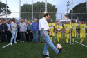 Moradores do Jardim Novo Oásis, em Maringá (Noroeste), ganharam nesta quinta-feira (16) um novo espaço de lazer. O governador Carlos Massa Ratinho Junior e o prefeito Ulisses Maia inauguraram a primeira de 30 unidade no município do programa Meu Campinho. Com 1,5 mil metros quadrados e investimento total de cerca de R$ 400 mil, o local conta com diversos aparelhos de lazer para pessoas de todas as idades. Maringá, 16/05/2019Foto: José Fernando Ogura/ANPr