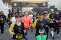 A 2ª Corrida da Casa Militar aconteceu neste domingo (26) em frente ao Palácio Iguaçu. Mais de 3 mil pessoas participaram do evento, que arrecadou agasalho para instituições sociais do Estado e também contribuirá com a campanha Corra para aquecer o inverno de quem precisa.As provas foram de 5 km e 10 km, caminhada de 3 km e kids, com chegada prevista também para o Palácio Iguaçu. Curitiba,26/05/2019 Foto:Jaelson Lucas / ANPr