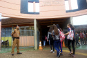 Presença policial transforma ambiente escolar e entorno em Foz do Iguaçu. Foto: Jaelson Lucas/AENPr