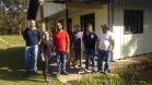 Representantes da Fundação Nacional de Saúde (Funasa) estiveram nesta semana no Paraná para conhecer o programa de saneamento rural da Sanepar, que pode ser considerado referência devido aos resultados apresentados. Na foto,  Equipe da Funasa na comunidade do Poço Frio, em Piên -  Curitiba, 28/06/2019  -  Foto: Divulgação Sanepar