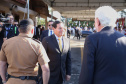 O governador Carlos Massa Ratinho Junior e o presidente em exercício Hamilton Mourão receberam nesta sexta-feira (28) a medalha Heróis da Cavalaria, da Polícia Montada Coronel Dulcídio. A condecoração foi entregue na cerimônia, em Curitiba, que comemora os 140 anos do regimento, que é a unidade mais antiga da Polícia Militar do Paraná.  -  Curitiba, 28/06/2019  -  Foto: José Fernando Ogura/ANPr