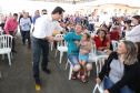 Quarenta e nove famílias de Prudentópolis, na região Centro-Sul do Paraná, receberam as chaves da casa própria nesta quinta-feira (25). As moradias foram entregues pelo governador Carlos Massa Ratinho Junior em evento com as famílias, com o prefeito Adelmo Luiz Klosowski, o presidente da Cohapar, Jorge Lange, e lideranças da região. Foto: José Fernando Ogura/ANPr