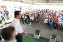 Quarenta e nove famílias de Prudentópolis, na região Centro-Sul do Paraná, receberam as chaves da casa própria nesta quinta-feira (25). As moradias foram entregues pelo governador Carlos Massa Ratinho Junior em evento com as famílias, com o prefeito Adelmo Luiz Klosowski, o presidente da Cohapar, Jorge Lange, e lideranças da região. Foto: José Fernando Ogura/ANPr