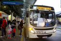 Segurança, praticidade e menos tempo de deslocamento. Essas foram as impressões dos usuários que estreiaram nesta terça-feira (30) a mais nova linha de ônibus metropolitano da Região de Curitiba. Convênio assinado entre o Governo do Estado e a Prefeitura de Curitiba possibilitou a integração entre os terminais de Pinhais e Centenário, na Capital. Com isso, a linha Jardim Iraí foi ampliada e passou a se chamar Pinhais/Centenário.