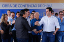 O governador Carlos Massa Ratinho Junior assinou nesta quinta-feira (8) a ordem de serviço para início das obras para contenção de enchentes do Rio Marrecas, em Francisco Beltrão, no Sudoeste do Estado. O Governo do Estado está investindo R$ 30 milhões nesta primeira etapa da obra.