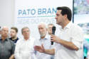 O governador Carlos Massa Ratinho Junior assinou nesta quarta-feira (13), em Pato Branco, no Sudoeste do Paraná, a liberação de R$ 54 milhões para municípios da região. O encontro com os prefeitos fez parte da agenda de transferência da sede do Executivo Estadual para o município.