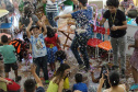 A Biblioteca Pública do Paraná promove neste sábado (22) mais uma edição do Baile de Carnaval da Seção Infantil. A programação inclui desfile de fantasias, oficina de confecção de máscaras e uma sessão especial de contação de histórias. O evento acontece a partir das 10h, com entrada gratuita.

Foto: BPP