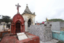 Cemitério atrás da Igreja do Bom Jesus do Saivá, em Antonina, litoral do Paraná.Antonina, 18-01-20.Foto: Arnaldo Alves / AEN.