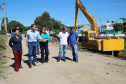  Visita das equipes da Prefeitura e da Sanepar ao serviço de limpeza do rio Iraí.Foto: Luiz Arnaldo de Lima/Sanepa


