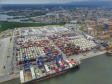 Porto paranaense se consolida como o mais eficiente do Brasil. São mais de 10,4 mil toneladas de carga movimentadas por cada metro de cais.