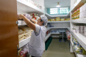 Alimentos da merenda serão distribuídos aos beneficiários do Bolsa Família.Foto Gilson Abreu/AEN