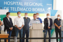 O Hospital Regional de Telêmaco Borba, nos Campos Gerais, vai entrar em funcionamento após uma espera de mais de dez anos. Para isso, o governador Carlos Massa Ratinho Junior assinou nesta terça-feira (14) um convênio com a Klabin e a prefeitura do município, permitindo que o complexo médico possa operar em até 45 dias.