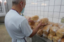 Parceria garante doação de pães e kits de hortaliças em Cascavel. Foto: Depen