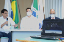 O Hospital Universitário do Oeste do Paraná, em Cascavel, ganha reforço para o atendimento de pacientes com a Covid-19 na região. Passa de 10 para 30 o número de leitos de Unidade de Terapia Intensiva (UTI). Os leitos de enfermaria serão ampliados de 20 para 32. A medida foi confirmada pelo governador Carlos Massa Ratinho Junior, que esteve no HU do Oeste nesta sexta-feira (24) para acompanhar as ações de estruturação para enfrentamento ao novo coronavírus.
