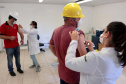 Trabalhadores do Porto de Paranaguá são imunizados contra a gripe. Foto: Claudio Neves/Portos do Paraná