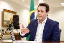 O governador Carlos Massa Ratinho Junior destacou nesta quarta-feira (6) que a união entre os três poderes e o Ministério Público tem sido fator fundamental no combate ao novo coronavírus no Paraná. Ele disse que essa integração será primordial para enfrentar o instante posterior da pandemia, para atender os mais vulneráveis, o setor privado e aqueles que perderam seus empregos.