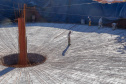 Do alto, o grande receptor circular em construção pela Companhia de Saneamento do Paraná (Sanepar) chama atenção. Ele é peça-chave na ampliação da Estação de Tratamento de Esgoto (ETE) Norte, em Londrina, na Região Norte do Paraná. Foto Gilson Abreu