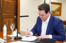 O governador Carlos Massa Ratinho Junior e o secretário estadual da Fazenda, Renê Garcia Junior, assinaram nesta segunda-feira (28), no Palácio Iguaçu, o contrato de financiamento para a execução da segunda fase do Projeto de Modernização da Gestão Fiscal do Estado do Paraná (Profisco II).