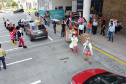 Nesta sexta-feira (02), acontece o último drive thru para entrega de brinquedos da campanha Paraná Piá no estacionamento do Palácio Iguaçu, em Curitiba. A primeira-dama Luciana Saito Massa acompanha a arrecadação.A campanha, promovida pela Superintendência Geral de Ação Solidária (SGAS), do Governo do Estado, arrecada brinquedos novos ou usados, em bom estado, para serem distribuídos em comemoração ao Dia das Crianças, celebrado no dia 12 de outubro. 02/10/2020 - Foto: Geraldo Bubniak/AEN