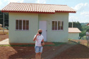 Quarenta famílias de Marmeleiro, município na região Sudoeste do Paraná, realizaram nesta quarta-feira (25) o sonho da casa própria. Elas foram beneficiadas por um projeto habitacional do Governo do Estado, feito em parceria com a prefeitura, com investimentos de aproximadamente R$ 2,6 milhões. Foto: Cohapar