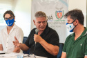 A Superintendência estadual do Esporte e a Federação do Desporto Escolar do Paraná assinaram nesta quarta-feira (25) um termo de cooperação que irá potencializar o esporte escolar do Estado.
Foto: Superintendência do Esporte