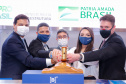 Paraná passa a ser o primeiro Estado do Brasil a conceder um terminal portuário por decisão própria. O terminal PAR12 tem 74,1 mil metros quadrados de área e capacidade estática para 4 mil veículos e armazenagem anual de 120 mil veículos.