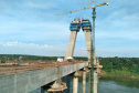 Nova ponte entre Brasil e Paraguai alcança 49% de conclusão . Foto:DER